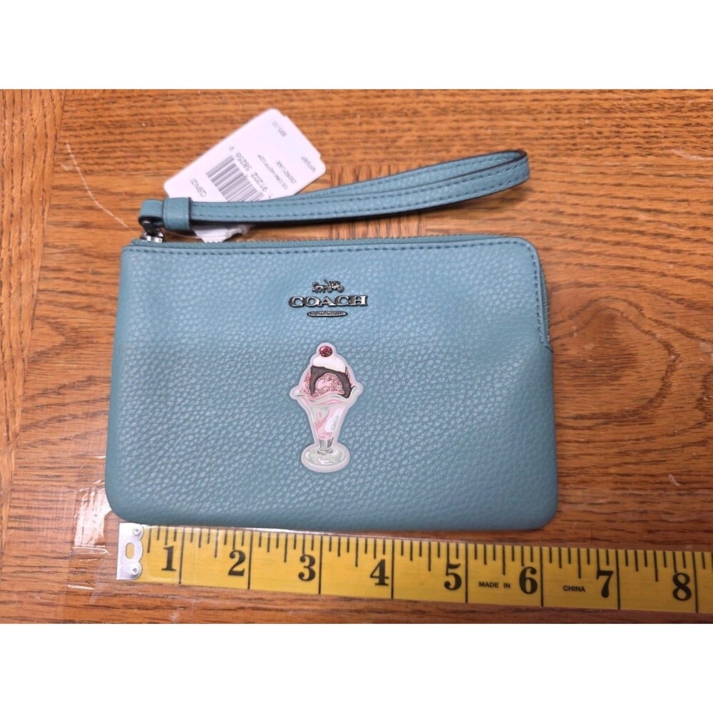 NWT COACH TEAL PEBBLE LEATHER ICE CREAM SUNDAE CORNER ZIP WRISTLET 28385